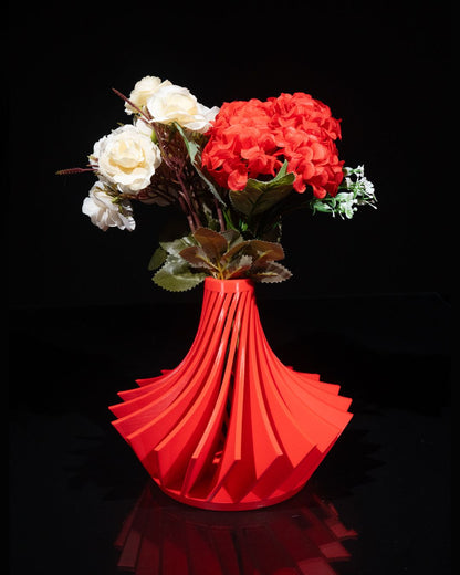 Karioshort Vase